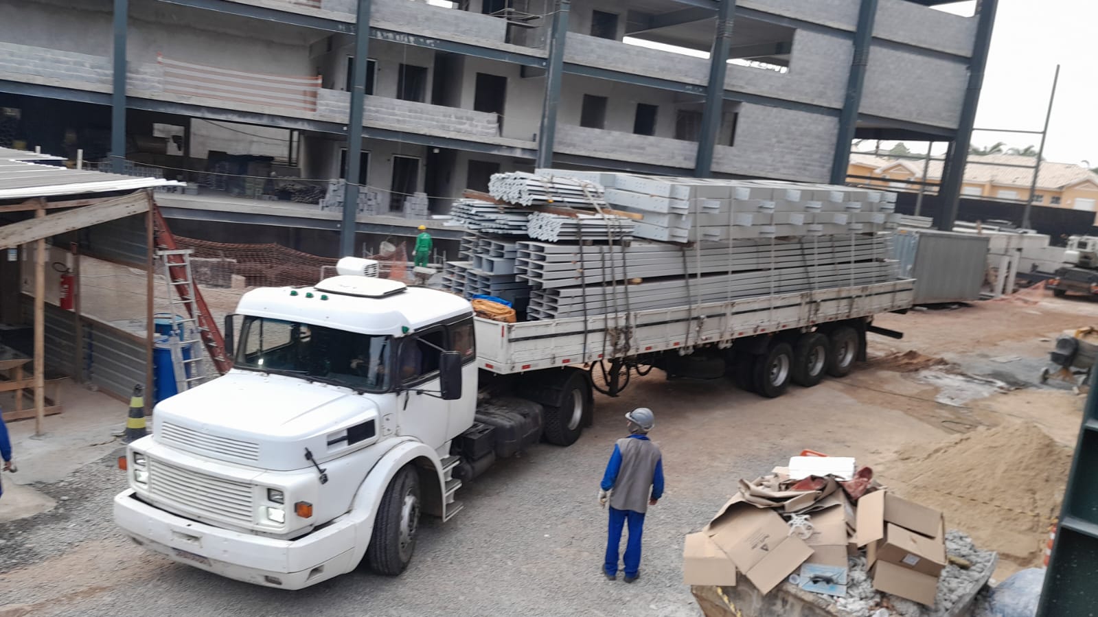 WhatsApp Image 2025-05-13 at 16.23.27.jpeg